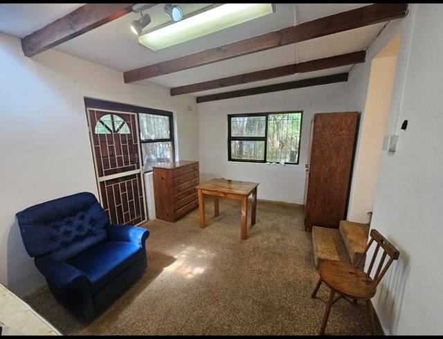 1 BEDROOM PROPERTY TO RENT IN RONDEBOSCH